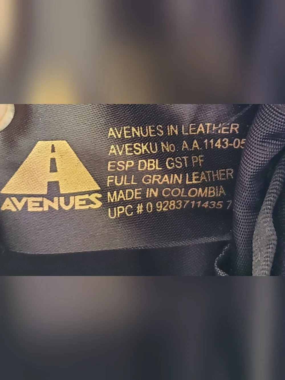 Avenues America Genuine Leather Multi-Pocket Messenger Bag Briefcase Vintage